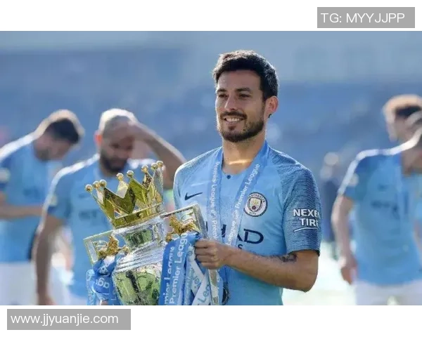 帕尼尼球星卡背后的故事:足球解说员如何见证传奇球员成长 帕尼尼球星卡背后的故事:足球解说员如何见证传奇球员成长