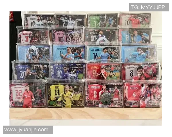 泼墨艺术融入足球球星卡打造独具魅力的收藏新体验 泼墨艺术融入足球球星卡打造独具魅力的收藏新体验