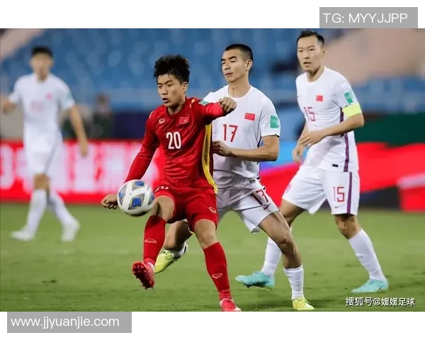 中国足球明星领衔球队:聚焦国内顶级球员与世界舞台的精彩表现 中国足球明星领衔球队:聚焦国内顶级球员与世界舞台的精彩表现