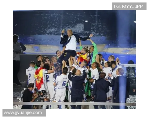 足球18球星荣耀再现带你回顾巅峰瞬间与激情时刻 足球18球星荣耀再现带你回顾巅峰瞬间与激情时刻