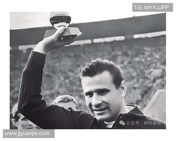 足球历史十大感动球星排名榜深度剖析他们的经典瞬间与伟大贡献 足球历史十大感动球星排名榜深度剖析他们的经典瞬间与伟大贡献